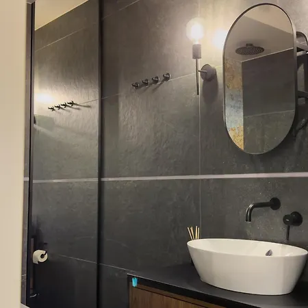 Urban Apartments Premium No75 - Free Garage - Self Check-In Appartement *