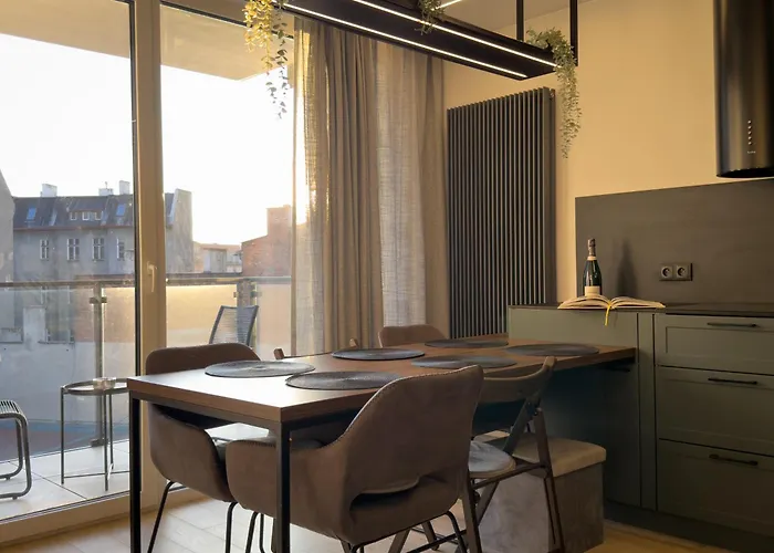 Urban Premium, Opolska 10, No75 - Free Garage - Self Check-in